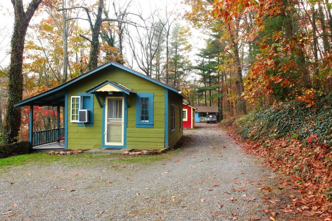 The Pines Cottages Woodfin Exteriör bild